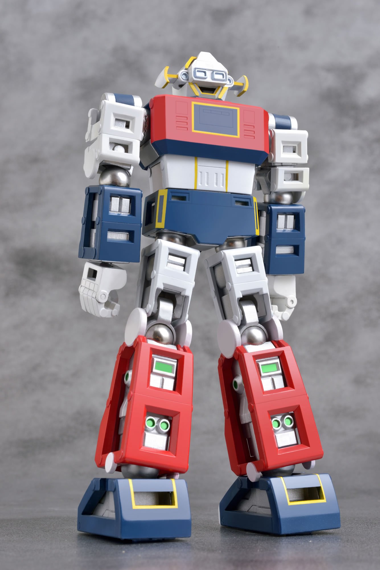 ビデオ戦士レザリオン　24㎝　ソフビフィギュア／アクショントイズ新品未使用海外製 Amazon.co.jp: ダイナマイトアクション! シリーズ No.27 ビデオ戦士